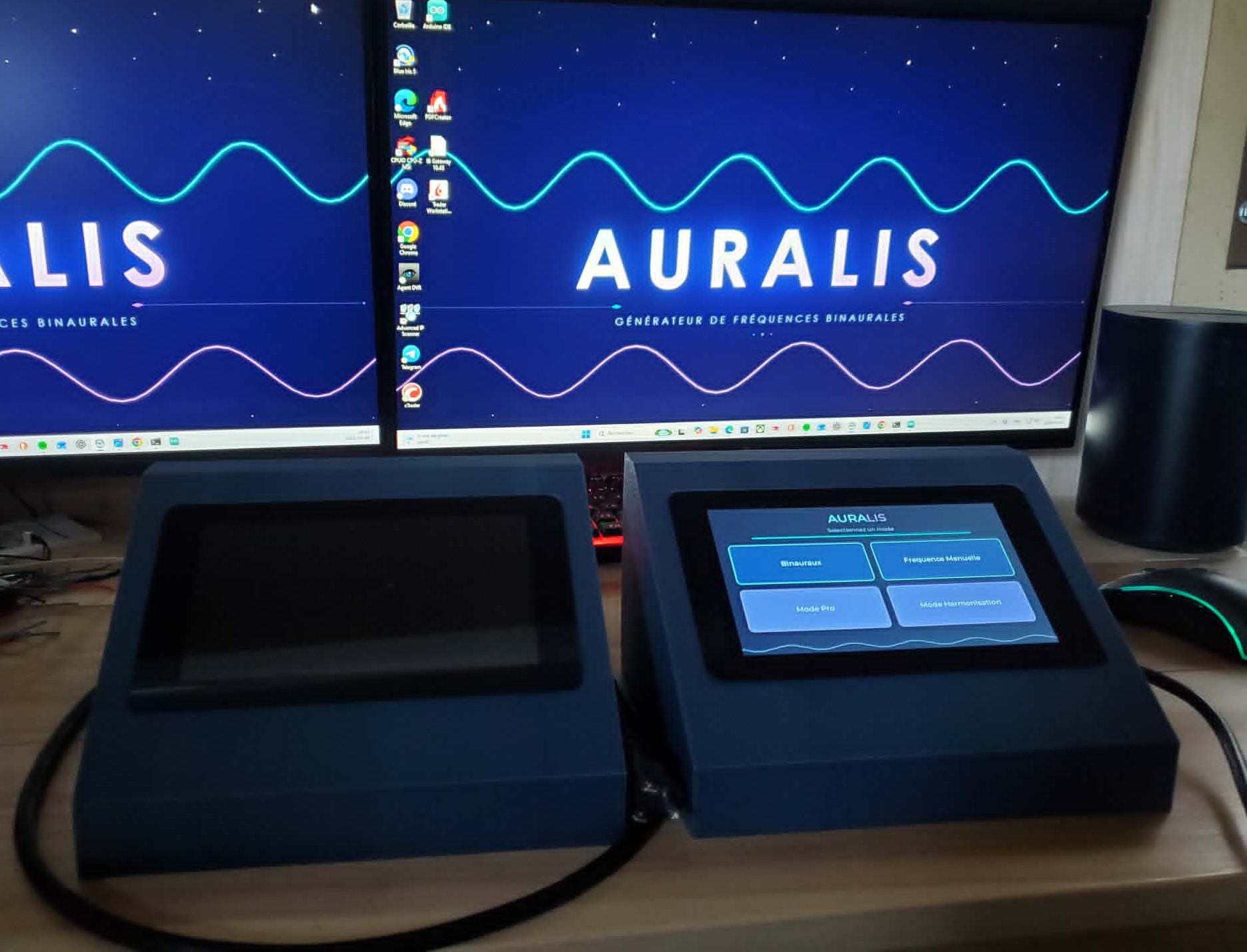 Deux appareils Auralis avec écran tactile affichant le menu des modes